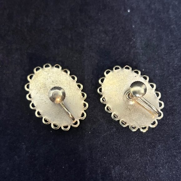 Vintage Gold Tone Oval Jasper Screw Back Earrings (3510) - Picture 6 of 8
